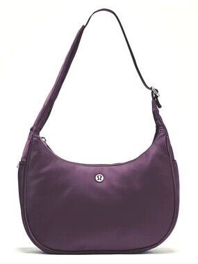 *NWT* LULULEMON City Essentials 4L Shoulder Bag, Color - Black Plum